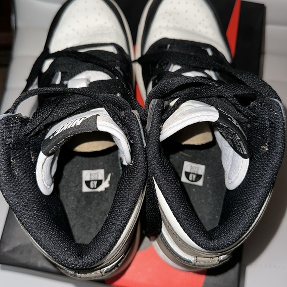 Nike Jordan 1 Retro High - Dark Mocha (GS) - Picture 8 of 12